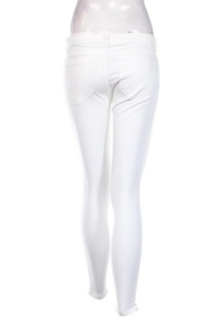 Дамски панталон Bershka, Размер M, Цвят Екрю, Цена 15,66 лв.