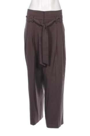 Pantaloni de femei Cinque, Mărime M, Culoare Maro, Preț 120,79 Lei