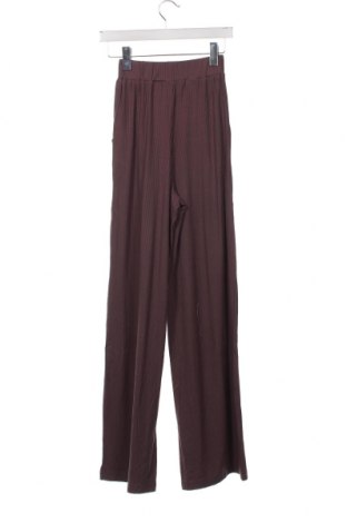 Дамски панталон FILA, Размер XS, Цвят Лилав, Цена 46,80 лв.