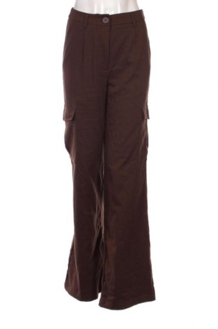 Дамски панталон Fb Sister, Размер S, Цвят Кафяв, Цена 10,15 лв.