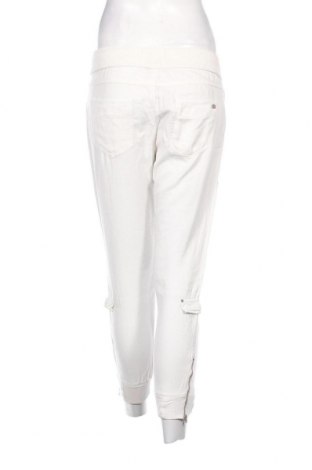 Дамски панталон Freeman T. Porter, Размер S, Цвят Бял, Цена 46,80 лв.