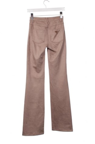 Дамски панталон Guess, Размер XXS, Цвят Бежов, Цена 51,60 лв.