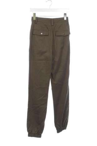Pantaloni de femei Guido Maria Kretschmer for About You, Mărime XS, Culoare Verde, Preț 67,30 Lei