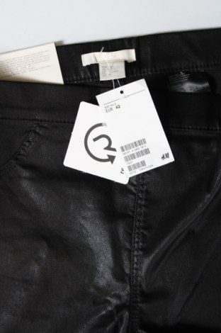 Γυναικείο παντελόνι H&M, Μέγεθος L, Χρώμα Μαύρο, Τιμή 15,99 €