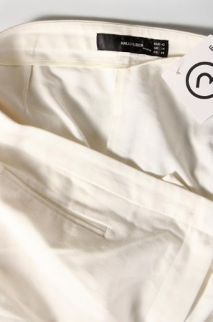 Дамски панталон Hallhuber, Размер L, Цвят Бял, Цена 40,80 лв.