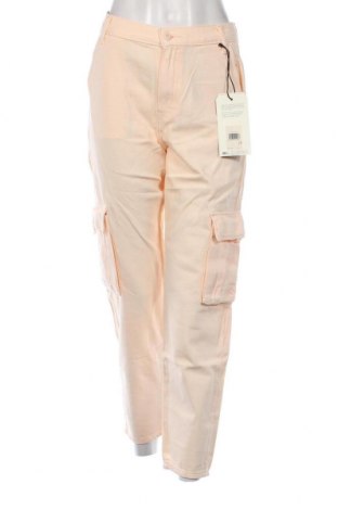 Дамски панталон Levi's, Размер M, Цвят Екрю, Цена 23,40 лв.