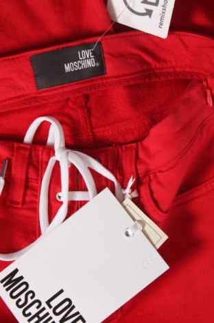 Damskie spodnie Love Moschino, Rozmiar XS, Kolor Czerwony, Cena 420,29 zł