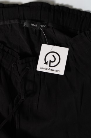 Γυναικείο παντελόνι Mango, Μέγεθος M, Χρώμα Μαύρο, Τιμή 5,68 €