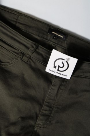 Дамски панталон More & More, Размер L, Цвят Зелен, Цена 36,72 лв.