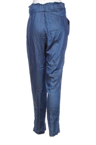 Дамски панталон Naf Naf, Размер M, Цвят Син, Цена 32,55 лв.