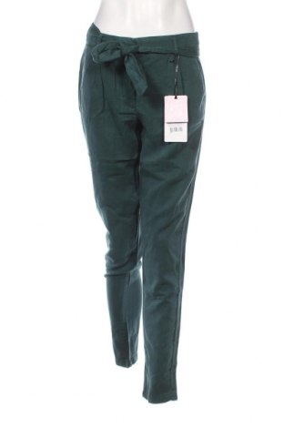 Дамски панталон Naf Naf, Размер M, Цвят Зелен, Цена 93,00 лв.