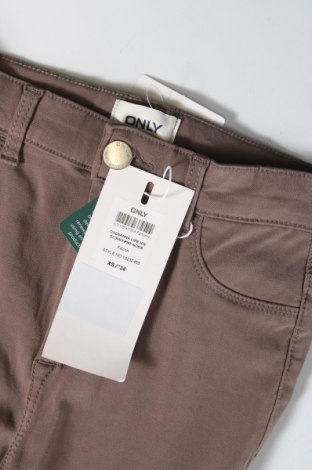 Дамски панталон ONLY, Размер XS, Цвят Сив, Цена 16,74 лв.