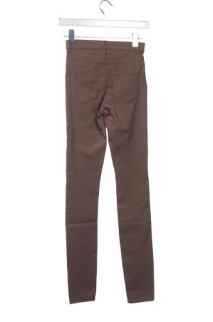 Дамски панталон ONLY, Размер XS, Цвят Сив, Цена 16,74 лв.