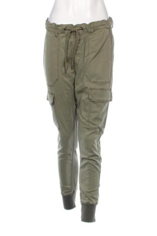 Дамски панталон Pepe Jeans, Размер M, Цвят Зелен, Цена 156,00 лв.