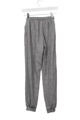 Дамски панталон Pull&Bear, Размер XS, Цвят Сив, Цена 12,18 лв.