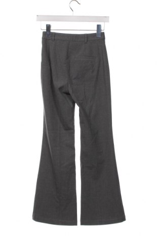 Дамски панталон Pull&Bear, Размер XS, Цвят Сив, Цена 20,24 лв.