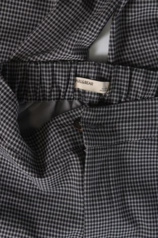 Γυναικείο παντελόνι Pull&Bear, Μέγεθος M, Χρώμα Πολύχρωμο, Τιμή 6,46 €