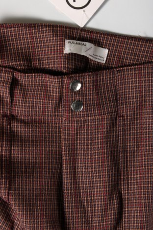 Γυναικείο παντελόνι Pull&Bear, Μέγεθος M, Χρώμα Πολύχρωμο, Τιμή 2,87 €