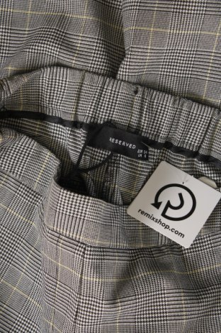 Γυναικείο παντελόνι Reserved, Μέγεθος XS, Χρώμα Πολύχρωμο, Τιμή 4,50 €