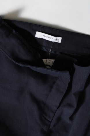 Дамски панталон Reserved, Размер M, Цвят Син, Цена 16,62 лв.