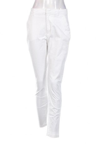 Дамски панталон Reserved, Размер M, Цвят Бял, Цена 17,40 лв.