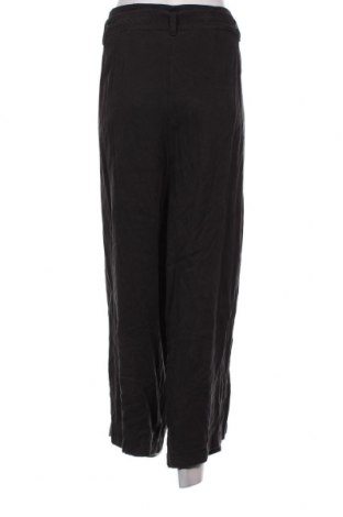 Дамски панталон S.Oliver, Размер XL, Цвят Черен, Цена 24,60 лв.
