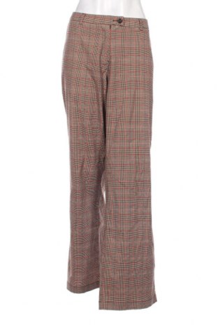 Дамски панталон S.Oliver, Размер XL, Цвят Кафяв, Цена 18,45 лв.