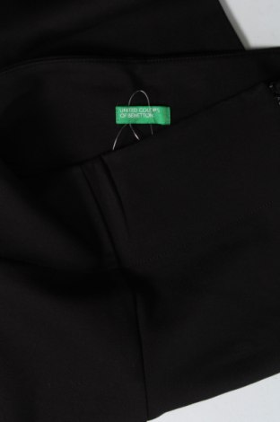 Damskie spodnie United Colors Of Benetton, Rozmiar XS, Kolor Czarny, Cena 247,89 zł