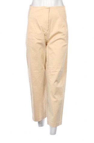 Pantaloni de femei United Colors Of Benetton, Mărime M, Culoare Bej, Preț 67,30 Lei
