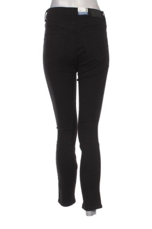 Дамски панталон Wrangler, Размер S, Цвят Черен, Цена 156,00 лв.