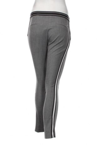 Pantaloni de femei Zara, Mărime S, Culoare Gri, Preț 37,15 Lei