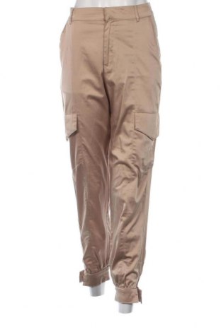 Дамски панталон Zara, Размер M, Цвят Бежов, Цена 10,80 лв.