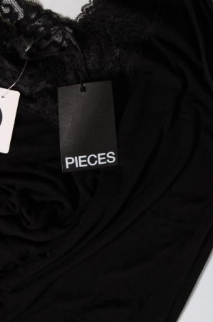 Damska koszulka na ramiączkach Pieces, Rozmiar M, Kolor Czarny, Cena 82,63 zł
