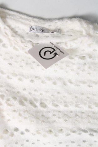 Damenpullover Bershka, Größe XS, Farbe Weiß, Preis 8,01 €