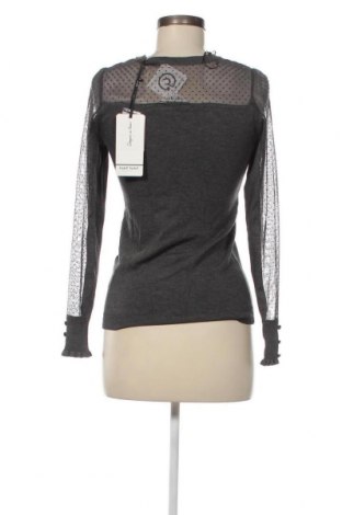 Γυναικείο πουλόβερ Naf Naf, Μέγεθος XS, Χρώμα Γκρί, Τιμή 10,55 €