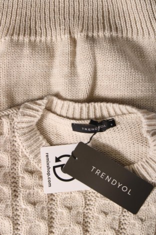 Дамски пуловер Trendyol, Размер S, Цвят Бежов, Цена 23,25 лв.