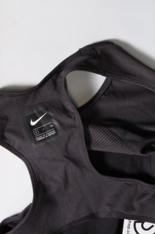 Dámsky športový top  Nike, Veľkosť S, Farba Sivá, Cena  17,44 €