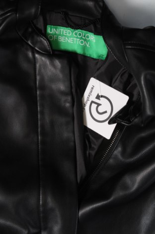 Γυναικείο δερμάτινο μπουφάν United Colors Of Benetton, Μέγεθος XS, Χρώμα Μαύρο, Τιμή 23,00 €