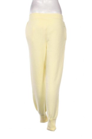 Pantaloni trening de femei Defacto, Mărime L, Culoare Galben, Preț 68,09 Lei