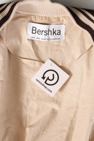 Dámská bunda  Bershka, Velikost M, Barva Béžová, Cena  469,00 Kč