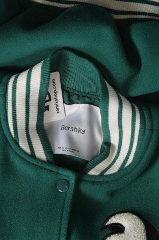 Γυναικείο μπουφάν Bershka, Μέγεθος XS, Χρώμα Πράσινο, Τιμή 13,50 €