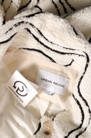 Γυναικείο μπουφάν Urban Revivo, Μέγεθος M, Χρώμα Λευκό, Τιμή 18,56 €