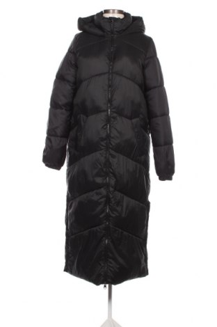 Γυναικείο μπουφάν Vero Moda, Μέγεθος M, Χρώμα Μαύρο, Τιμή 32,12 €