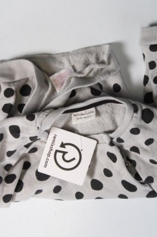Детска блуза Turtledove London, Размер 18-24m/ 86-98 см, Цвят Сив, Цена 6,48 лв.