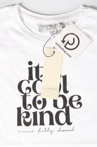 Kinder T-Shirt Never Fully Dressed, Größe 5-6y/ 116-122 cm, Farbe Weiß, Preis 21,29 €