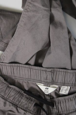 Dziecięce jeansy H&M, Rozmiar 14-15y/ 168-170 cm, Kolor Szary, Cena 29,68 zł