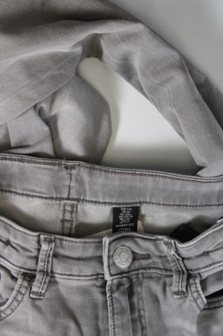 Detské džínsy  H&M, Veľkosť 14-15y/ 168-170 cm, Farba Sivá, Cena  2,90 €