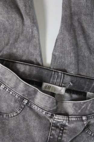 Dziecięce jeansy H&M, Rozmiar 11-12y/ 152-158 cm, Kolor Szary, Cena 40,94 zł