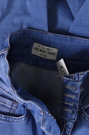 Dziecięce jeansy New Look, Rozmiar 12-13y/ 158-164 cm, Kolor Niebieski, Cena 39,72 zł