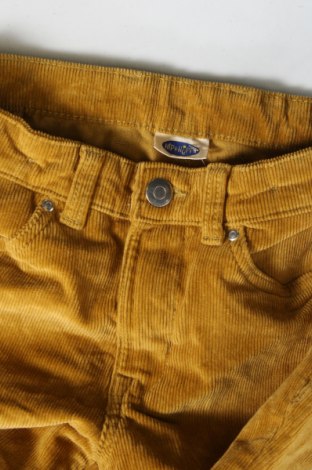 Детски джинси, Размер 8-9y/ 134-140 см, Цвят Жълт, Цена 8,82 лв.